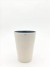 Lade das Bild in den Galerie-Viewer, Wasser zum Trinken (einzelner Porzellan-Becher)