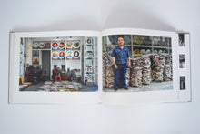 Lade das Bild in den Galerie-Viewer, manufacientes (Künstlerinnenbuch)